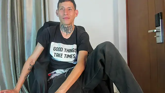 Davide 444 online show from 09/17/25, 03:52