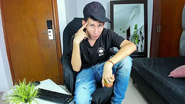 Davide 444 online show from 10/07/25, 04:35