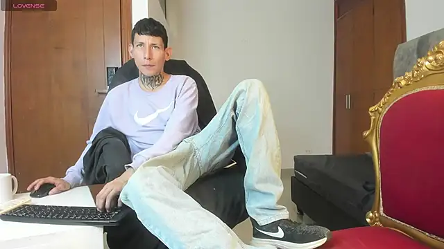 Davide 444 online show from 09/27/25, 04:40