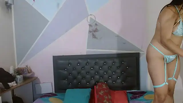 Adut Akech online show from 06/23/26, 12:47