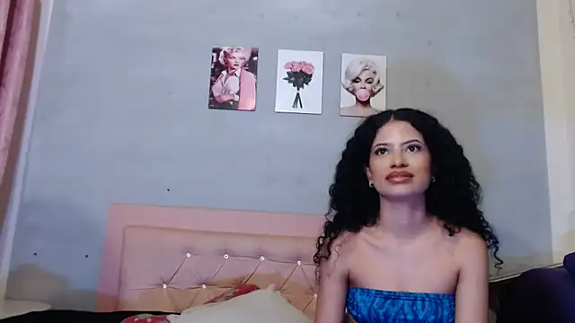Snapshot of Adut_Akech chatting on 09/17/25, 12:07 Adut Akech online show from 09/17/25, 12:07