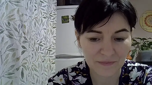 Krystal 82 online show from 12/03/25, 08:52