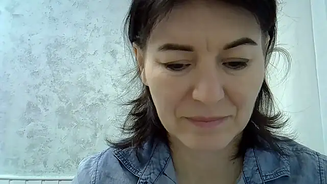 Krystal 82 online show from 11/16/25, 06:07