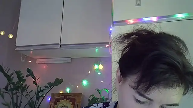 Krystal 82 online show from 10/21/25, 07:52