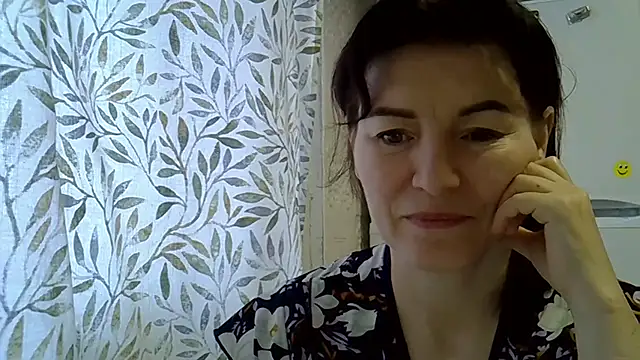 Snapshot of Krystal_82 chatting on 12/22/25, 09:20 Krystal 82 online show from 12/22/25, 09:20