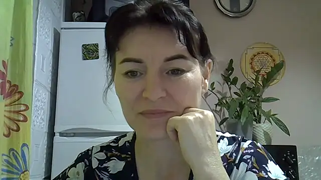 Krystal 82 online show from 11/20/25, 06:52