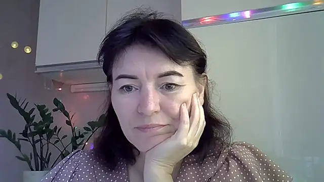 Krystal 82 online show from 10/15/25, 09:17