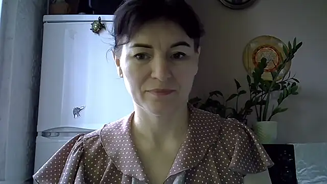 Krystal 82 online show from 11/08/25, 09:02