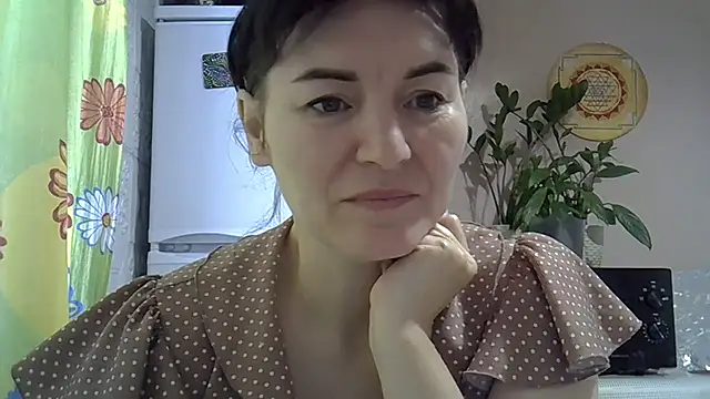 Krystal 82 online show from 11/27/25, 09:21