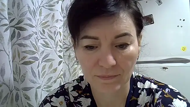 Snapshot of Krystal_82 chatting on 12/20/25, 03:53 Krystal 82 online show from 12/20/25, 03:53