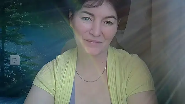 Snapshot of Krystal_82 chatting on 03/21/26, 08:19 Krystal 82 online show from 03/21/26, 08:19