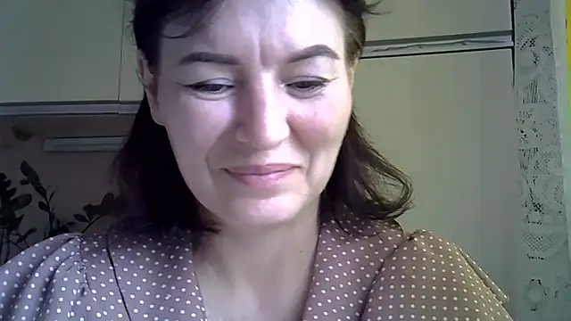 Krystal 82 online show from 10/12/25, 08:48