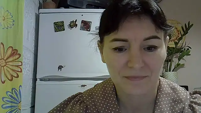 Krystal 82 online show from 11/09/25, 02:32