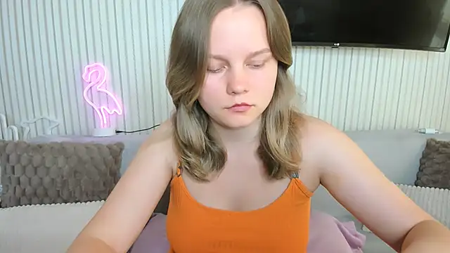 Snapshot of milalapka chatting on 10/15/25, 12:57 milalapka online show from 10/15/25, 12:57