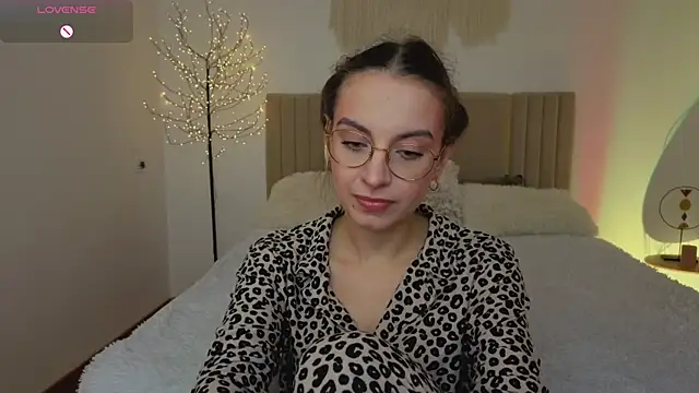 Real cutie1 online show from 04/09/26, 12:55