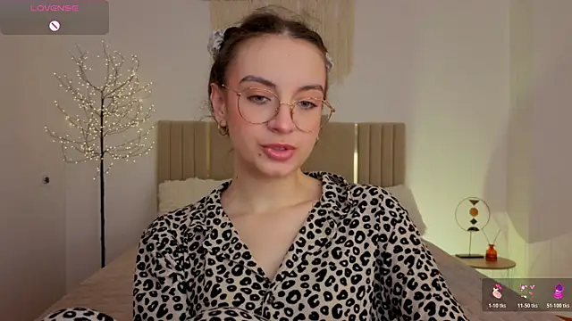Real cutie1 online show from 05/23/26, 01:10