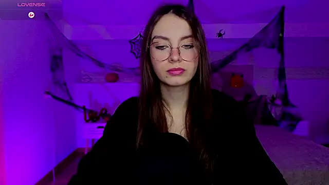 Real cutie1 online show from 11/03/25, 08:34