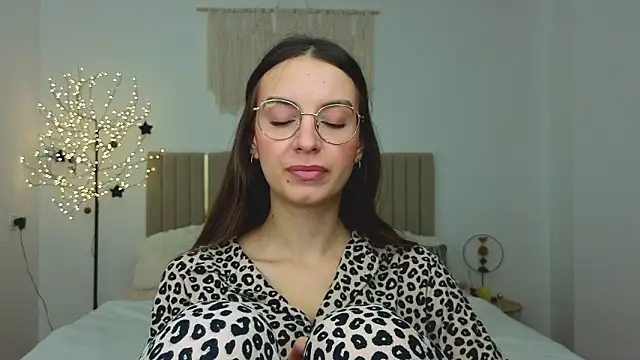 Real cutie1 online show from 02/07/26, 01:52