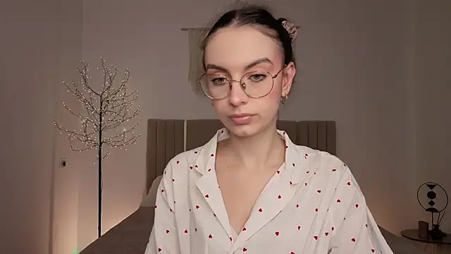 Real cutie1 online show from 03/26/26, 02:04