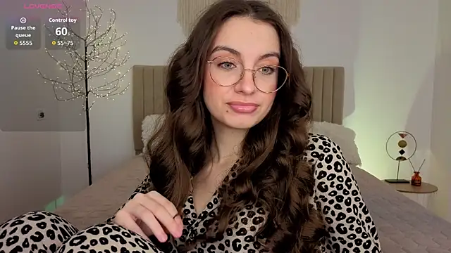 Real cutie1 online show from 05/30/26, 01:06