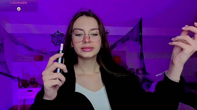 Real cutie1 online show from 11/02/25, 08:36