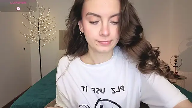 Real cutie1 online show from 03/31/26, 12:40