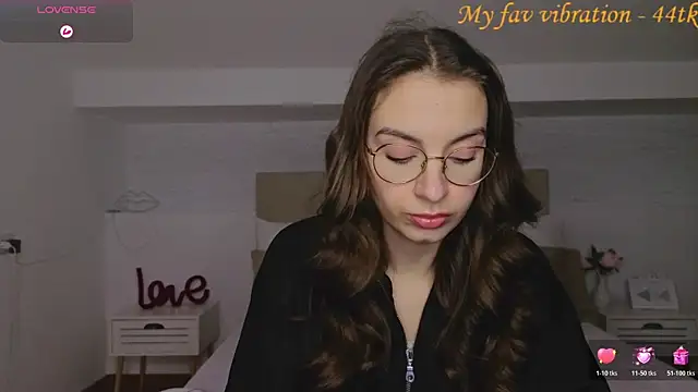 Real cutie1 online show from 11/14/25, 09:29