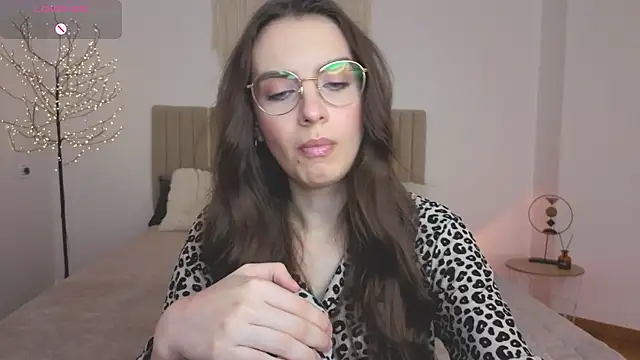 Real cutie1 online show from 05/11/26, 04:04