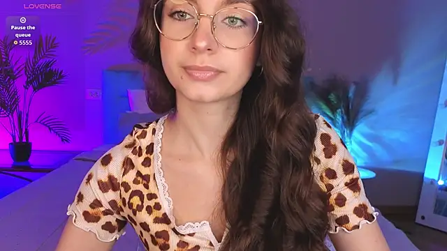 Snapshot of Real_cutie1 chatting on 07/10/26, 02:17 Real cutie1 online show from 07/10/26, 02:17