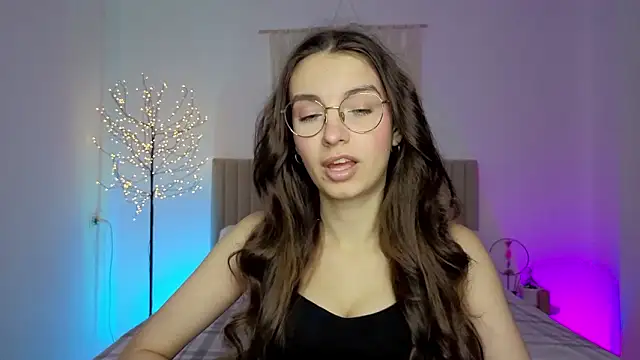 Real cutie1 online show from 02/23/26, 02:06