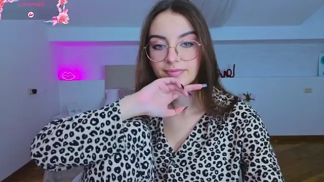 Real cutie1 online show from 09/30/25, 08:59