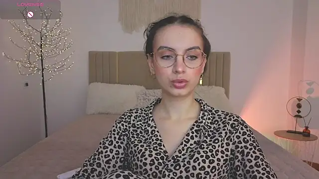 Real cutie1 online show from 05/12/26, 12:55