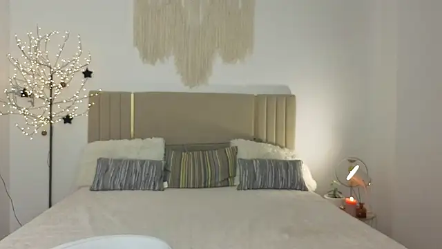 Real cutie1 online show from 02/11/26, 01:55