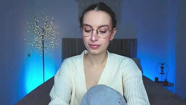 Real cutie1 online show from 03/24/26, 01:44