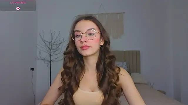 Real cutie1 online show from 11/17/25, 01:59