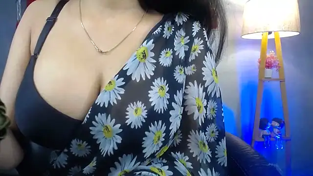 kiara 1122 online show from 04/15/26, 10:21