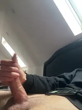 musti312 online show from 12/18/25, 01:59