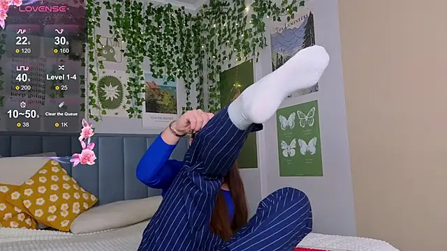 Ashley Pierce online show from 11/26/25, 04:12