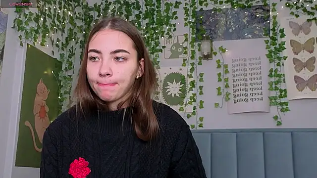 Ashley Pierce online show from 12/04/25, 04:11