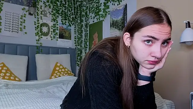 Ashley Pierce online show from 10/06/25, 04:13