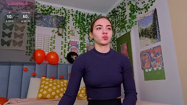 Ashley Pierce online show from 10/22/25, 04:12