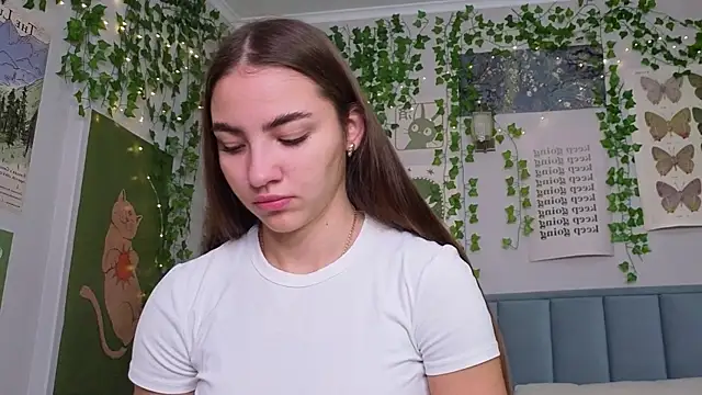 Ashley Pierce online show from 12/03/25, 04:13