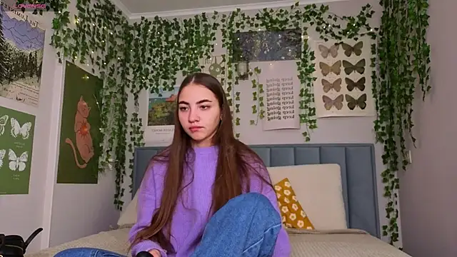 Ashley Pierce online show from 12/05/25, 04:11