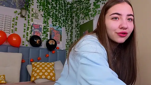 Ashley Pierce online show from 10/23/25, 04:11