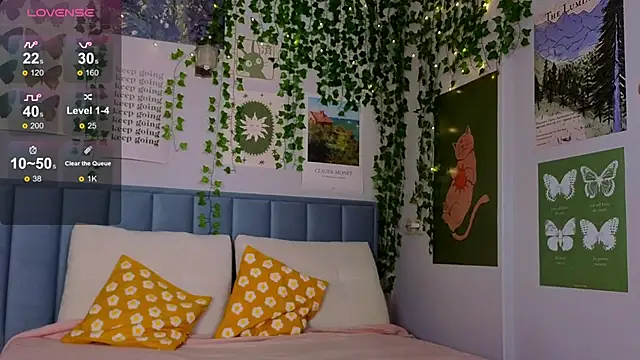 Ashley Pierce online show from 10/20/25, 04:14