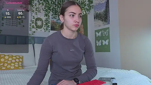 Ashley Pierce online show from 09/25/25, 04:07