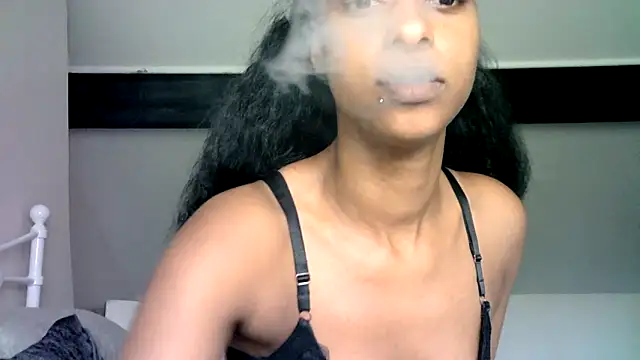 Snapshot of Hazel_Dollxx chatting on 06/11/26, 08:44 Hazel Dollxx online show from 06/11/26, 08:44