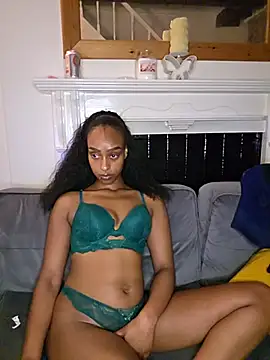 Snapshot of Hazel_Dollxx chatting on 06/04/26, 11:09 Hazel Dollxx online show from 06/04/26, 11:09