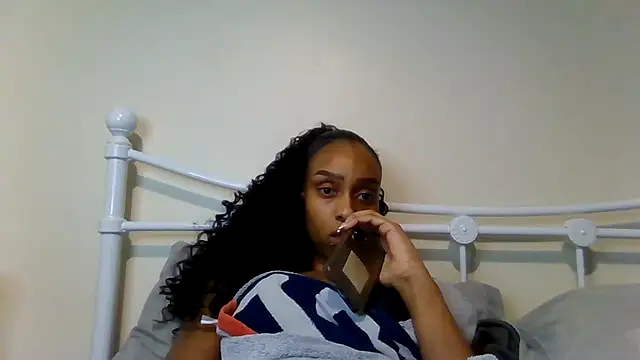 Snapshot of Hazel_Dollxx chatting on 01/13/26, 12:09 Hazel Dollxx online show from 01/13/26, 12:09
