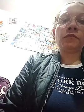 Chriss girl of imaginatio online show from 12/02/25, 11:06